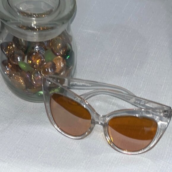 BRAND NEW Bowtie Retro Vintage Cat Style Sunglasses 148 MM / UV 400 NWOT - Picture 1 of 7